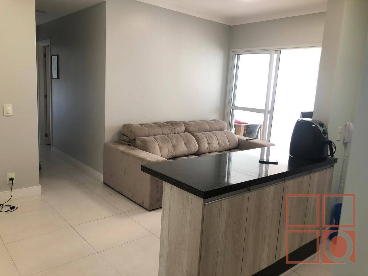 Apartamento à venda com 2 quartos, 71m² - Foto 2