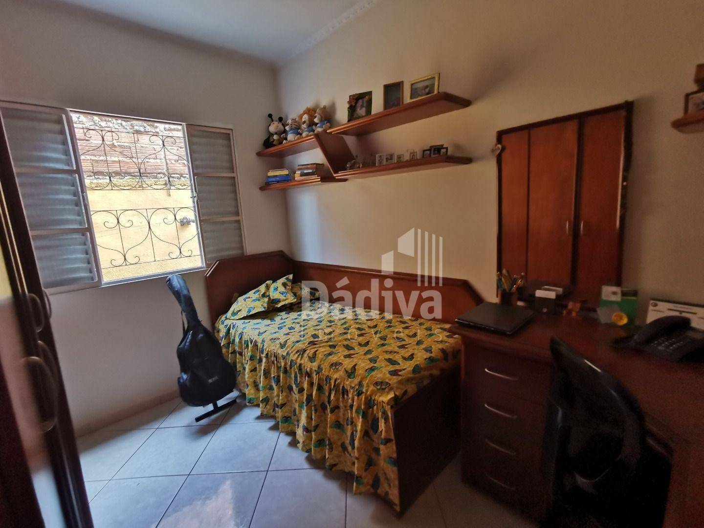 Casa à venda com 3 quartos, 170m² - Foto 14