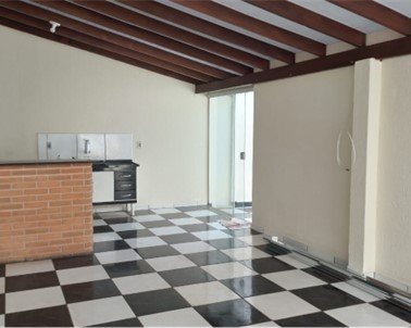 Casa à venda com 3 quartos, 200m² - Foto 2