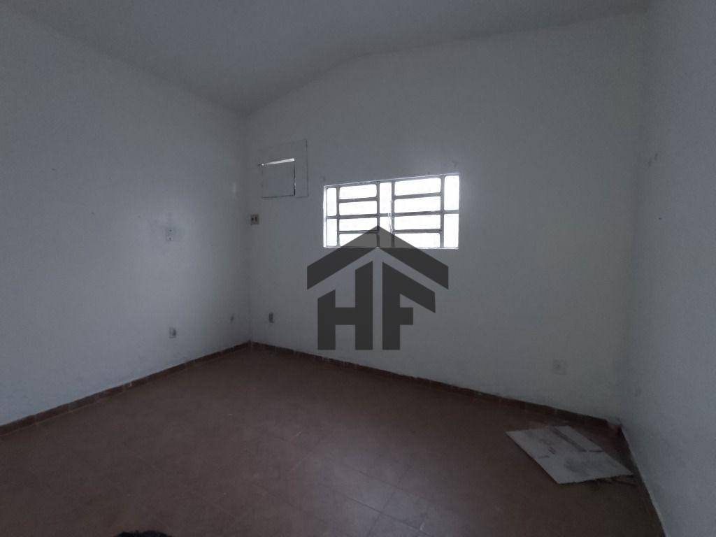 Casa à venda com 5 quartos, 225m² - Foto 7