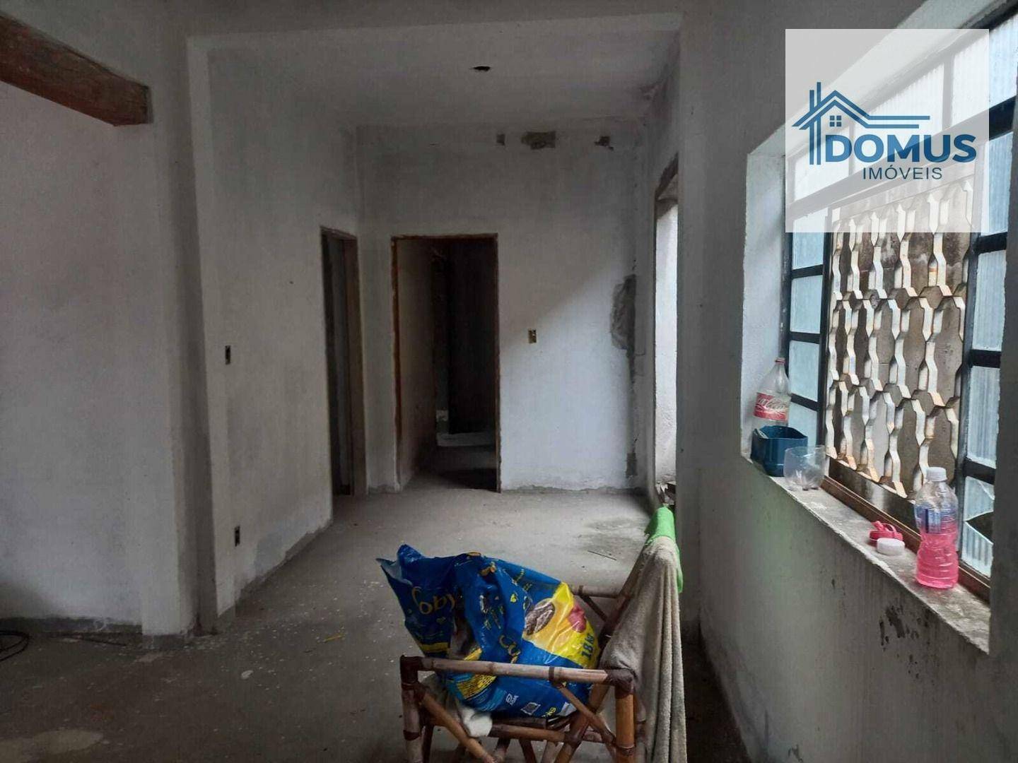 Casa à venda com 3 quartos, 220m² - Foto 3