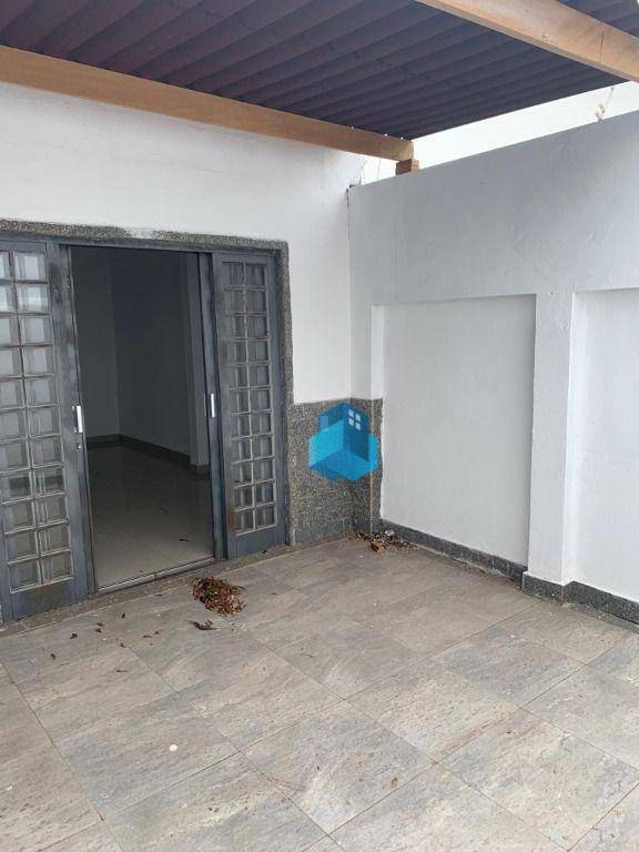 Casa à venda e aluguel com 4 quartos, 190m² - Foto 16