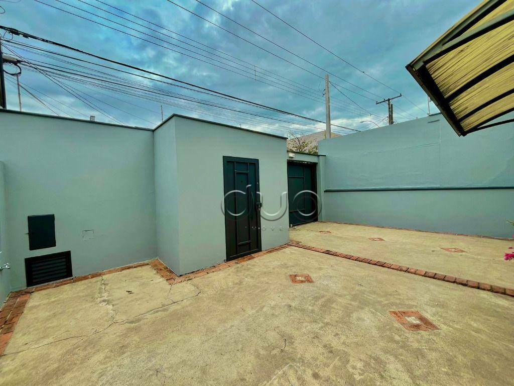 Casa à venda com 2 quartos, 110m² - Foto 4