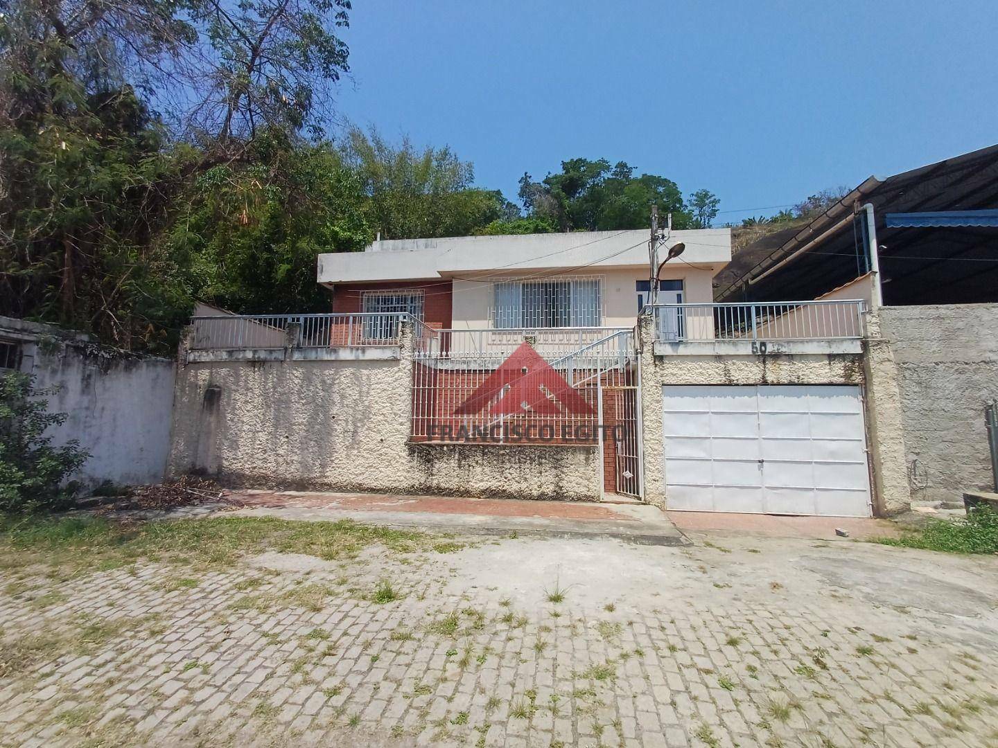 Casa à venda com 4 quartos, 108m² - Foto 43