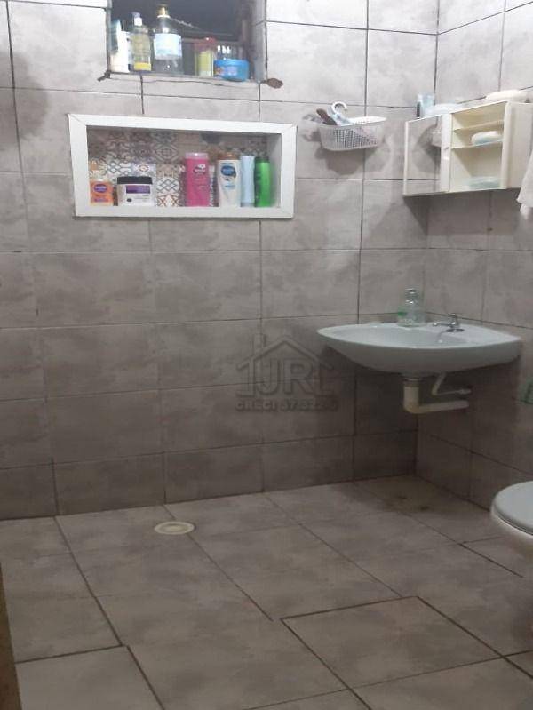 Casa à venda com 2 quartos, 125m² - Foto 5