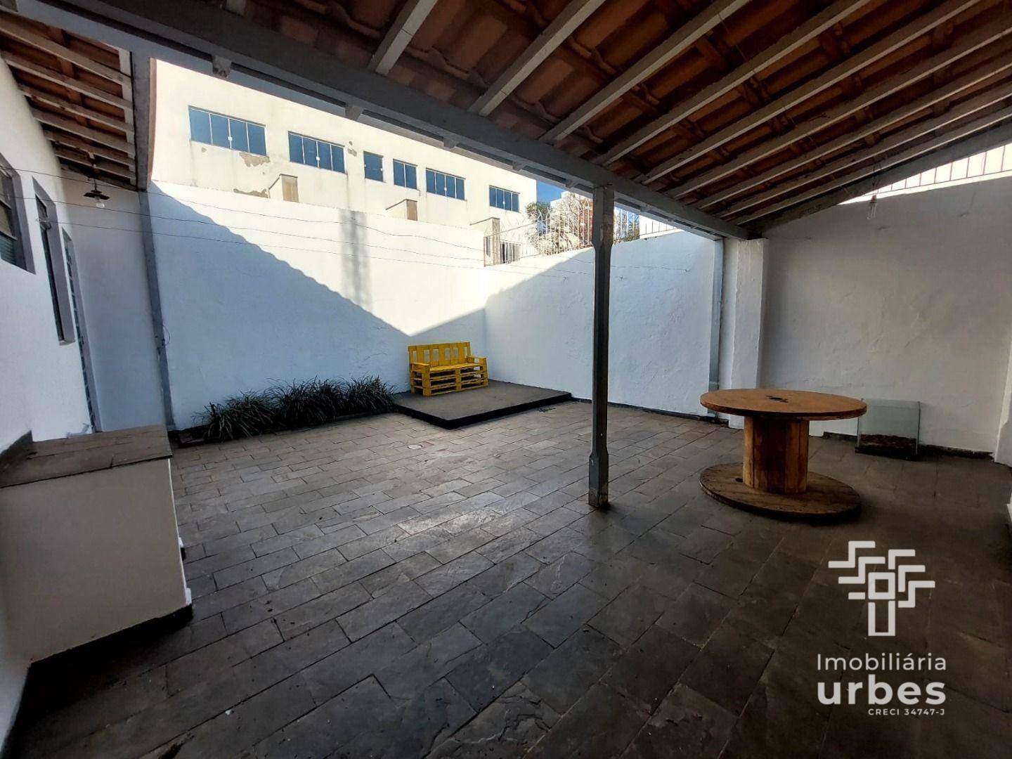 Casa para alugar com 4 quartos, 164m² - Foto 8