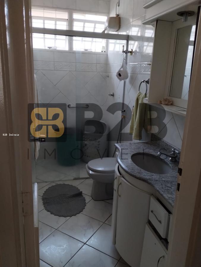 Casa à venda com 3 quartos, 300m² - Foto 19