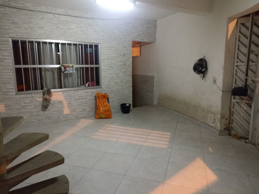 Sobrado à venda com 3 quartos, 150m² - Foto 4