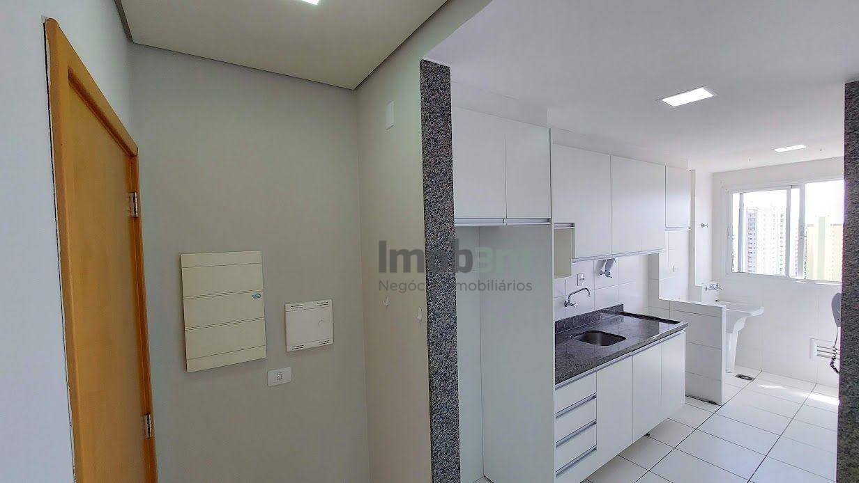 Apartamento à venda com 2 quartos, 70m² - Foto 2