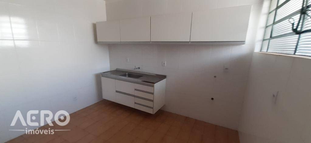 Casa à venda com 3 quartos, 490m² - Foto 26