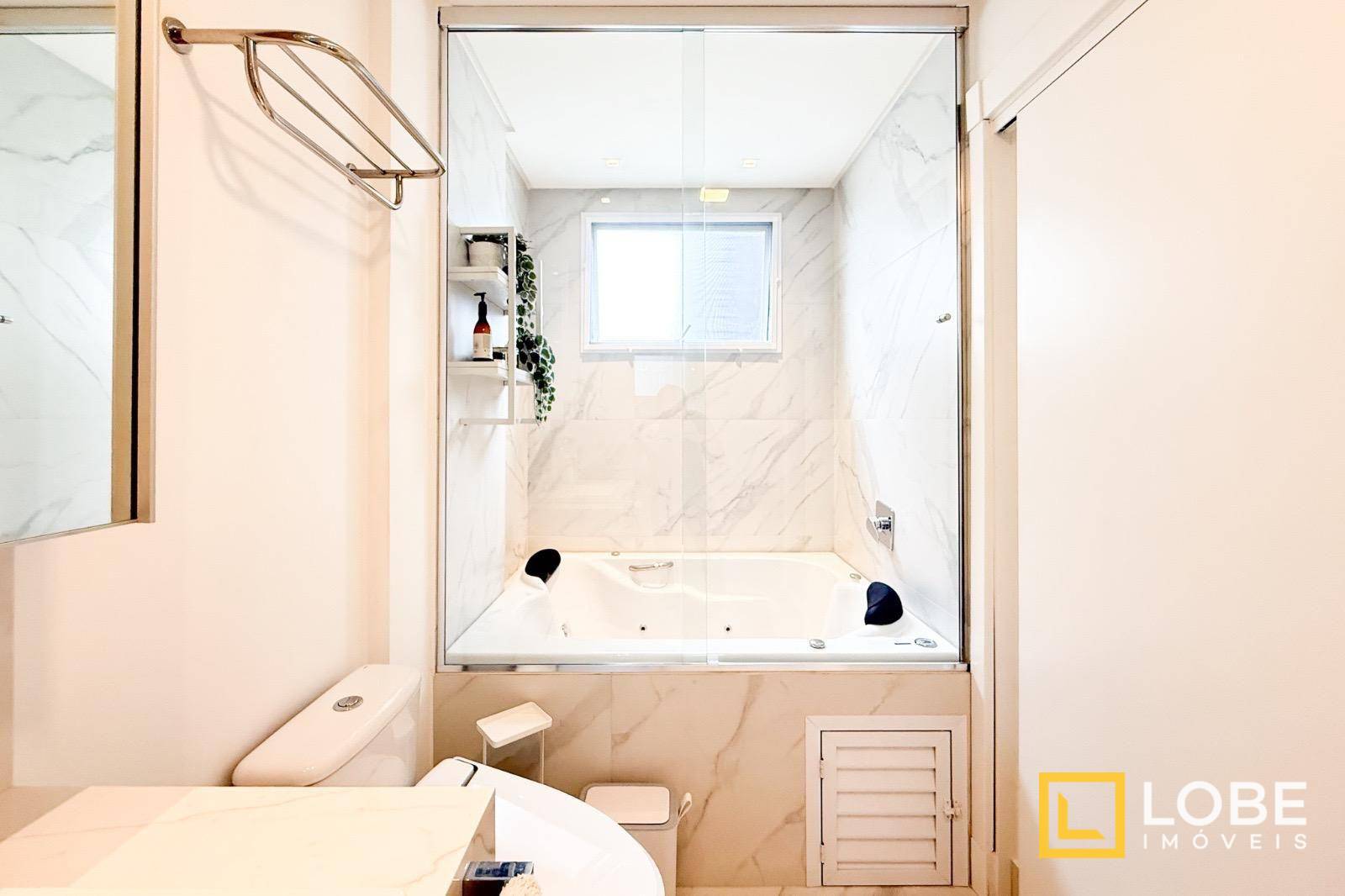Apartamento à venda com 4 quartos, 193m² - Foto 11