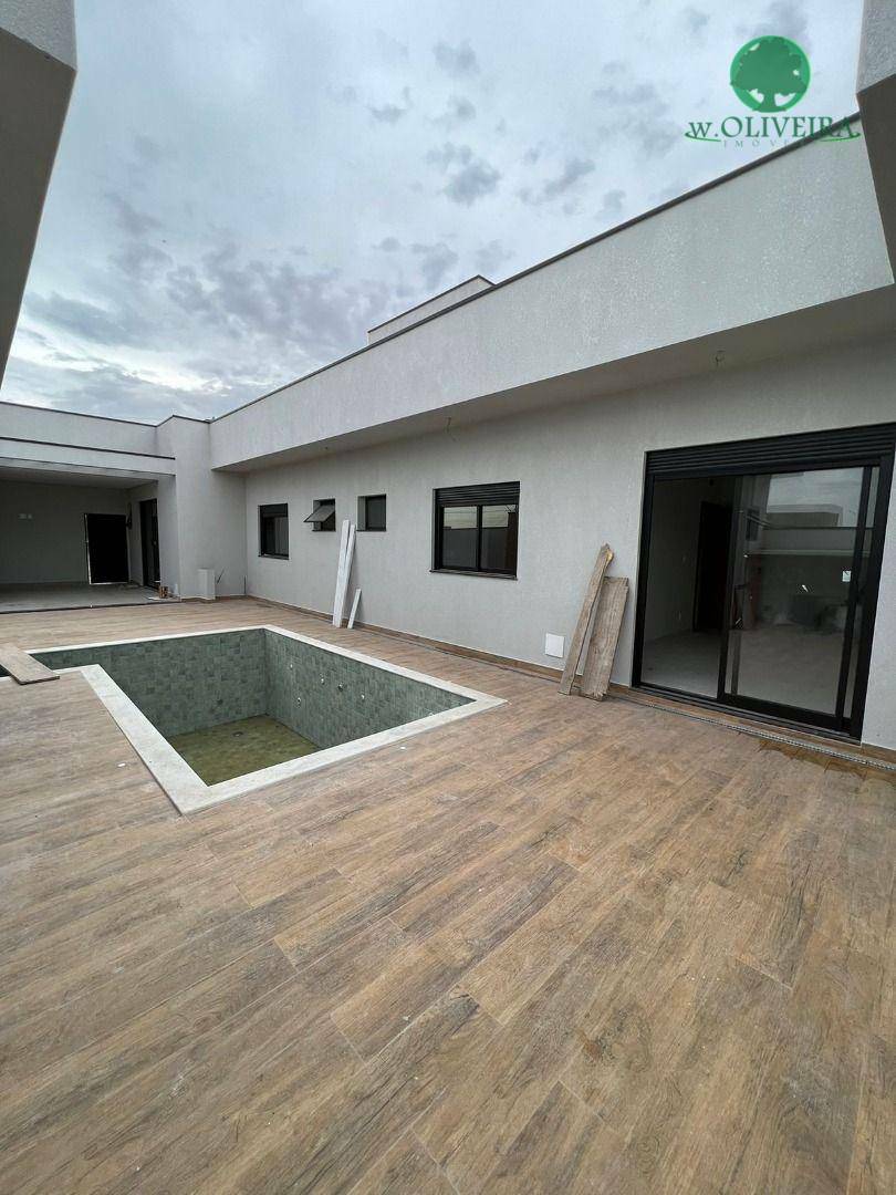 Casa de Condomínio à venda com 3 quartos, 210m² - Foto 4