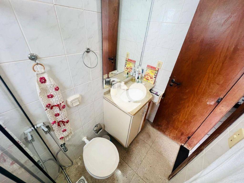 Apartamento à venda com 3 quartos, 137m² - Foto 23