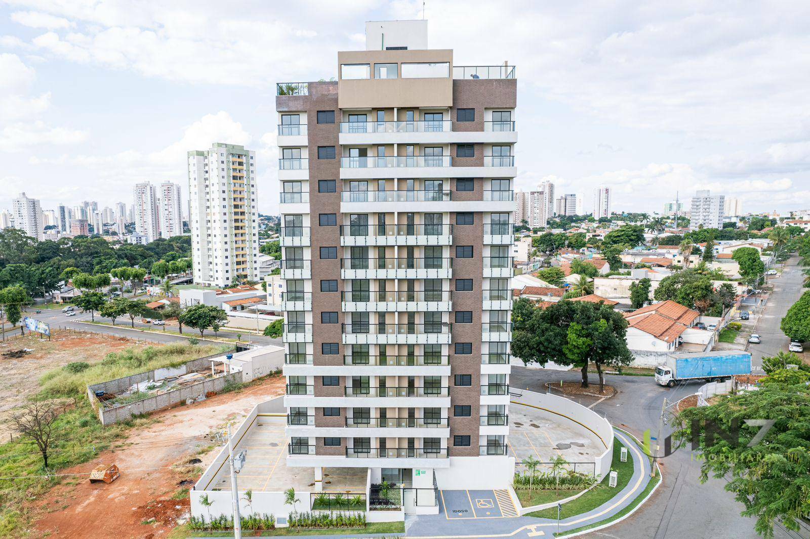 Apartamento à venda com 2 quartos, 70m² - Foto 1