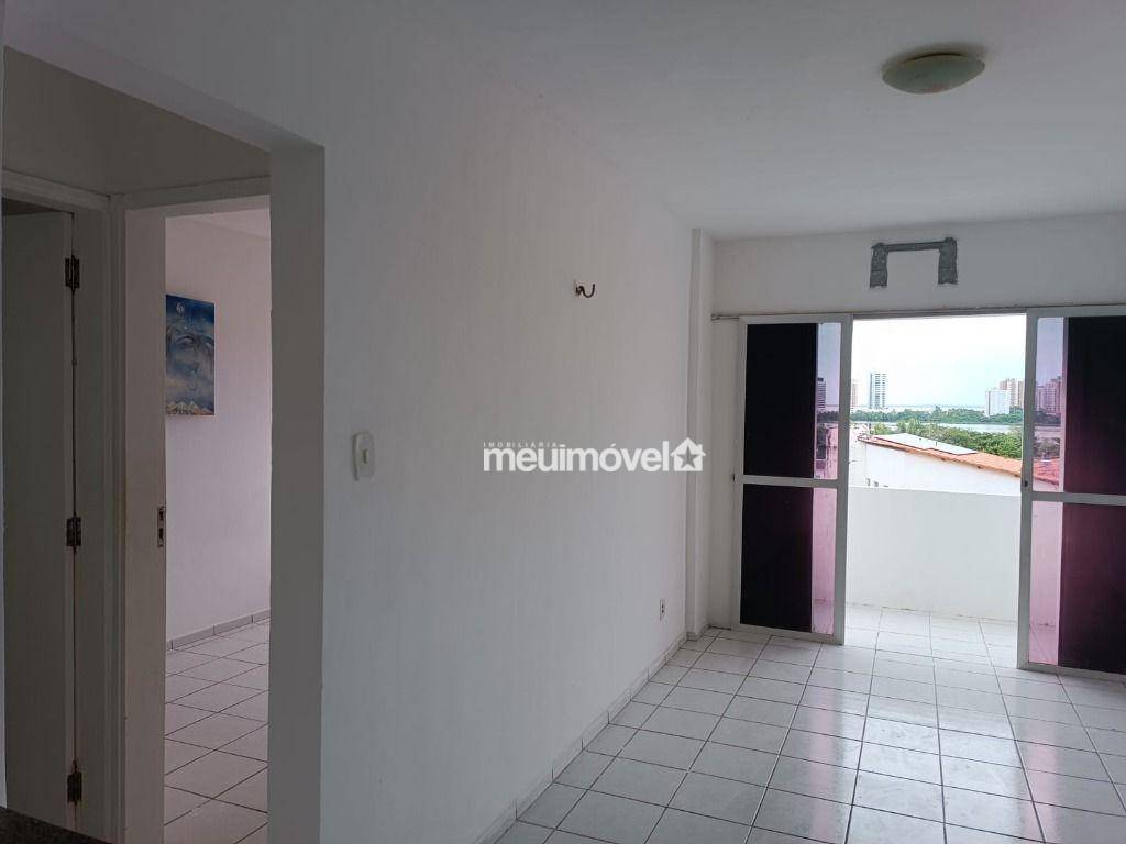 Apartamento à venda com 1 quarto, 42m² - Foto 2