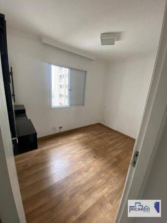 Apartamento à venda com 3 quartos, 64m² - Foto 13