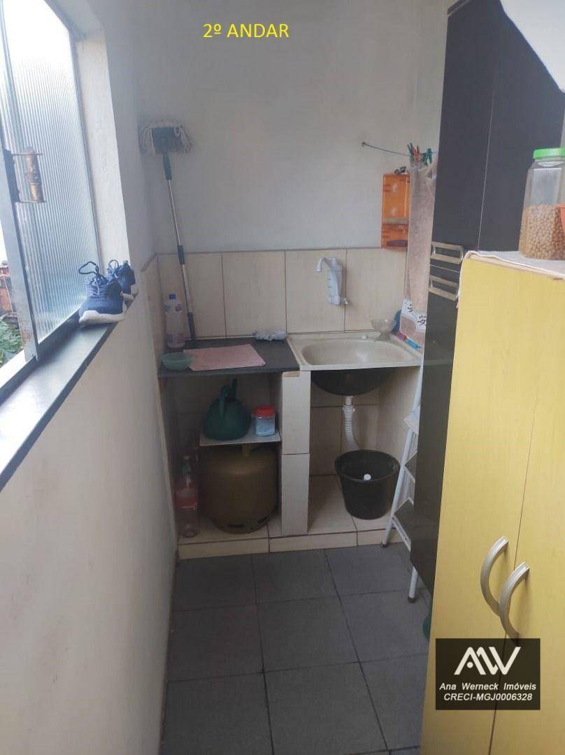 Casa à venda com 6 quartos, 100m² - Foto 27