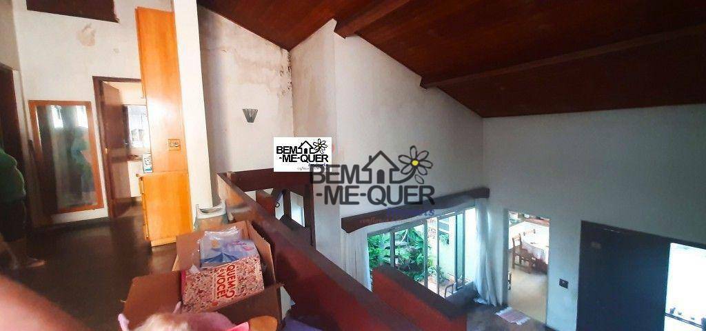 Casa à venda com 4 quartos, 290m² - Foto 18