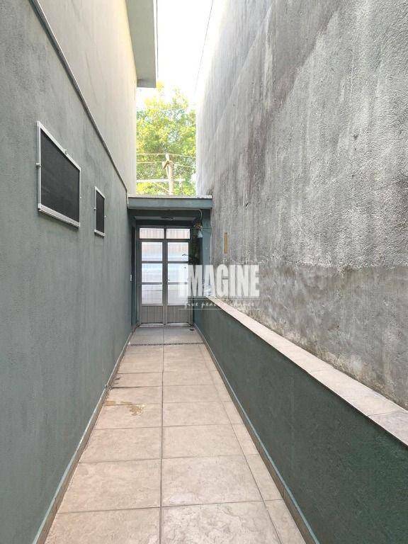 Sobrado à venda com 3 quartos, 200m² - Foto 19