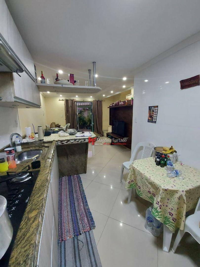 Casa à venda com 2 quartos, 170m² - Foto 13