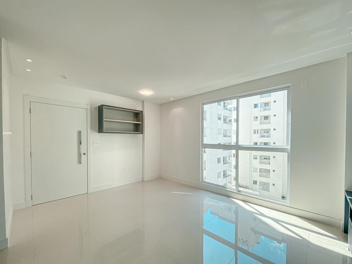 Apartamento à venda com 3 quartos, 170m² - Foto 7