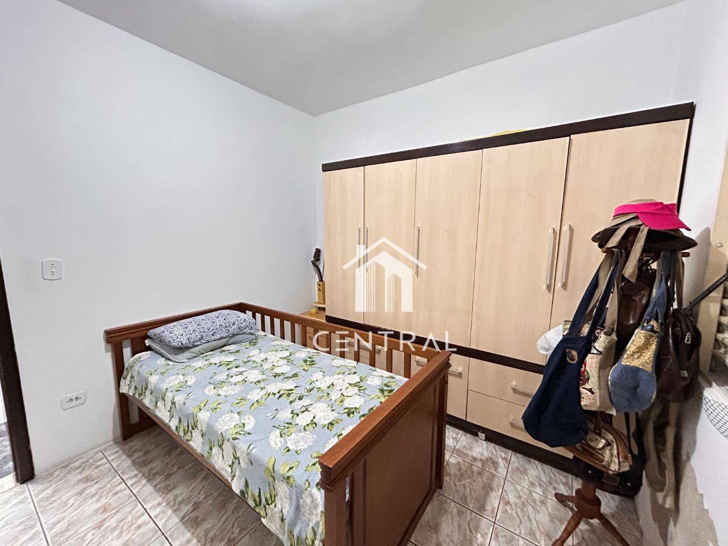 Sobrado à venda com 6 quartos, 250m² - Foto 13