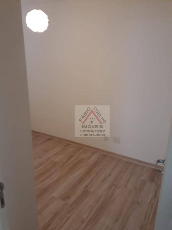 Apartamento à venda com 3 quartos, 107m² - Foto 19