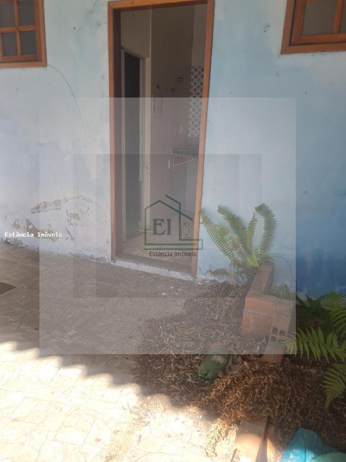 Casa à venda com 1 quarto, 100m² - Foto 3