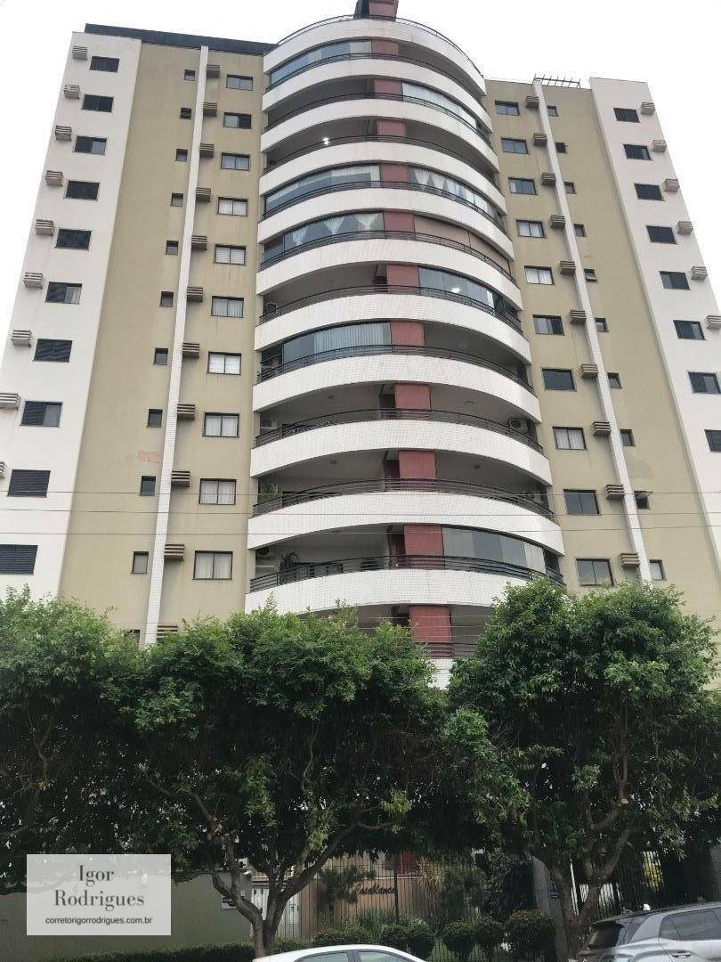 Apartamento à venda com 3 quartos, 151m² - Foto 6