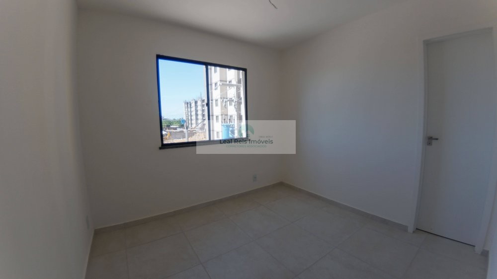 Apartamento à venda com 3 quartos, 73m² - Foto 2