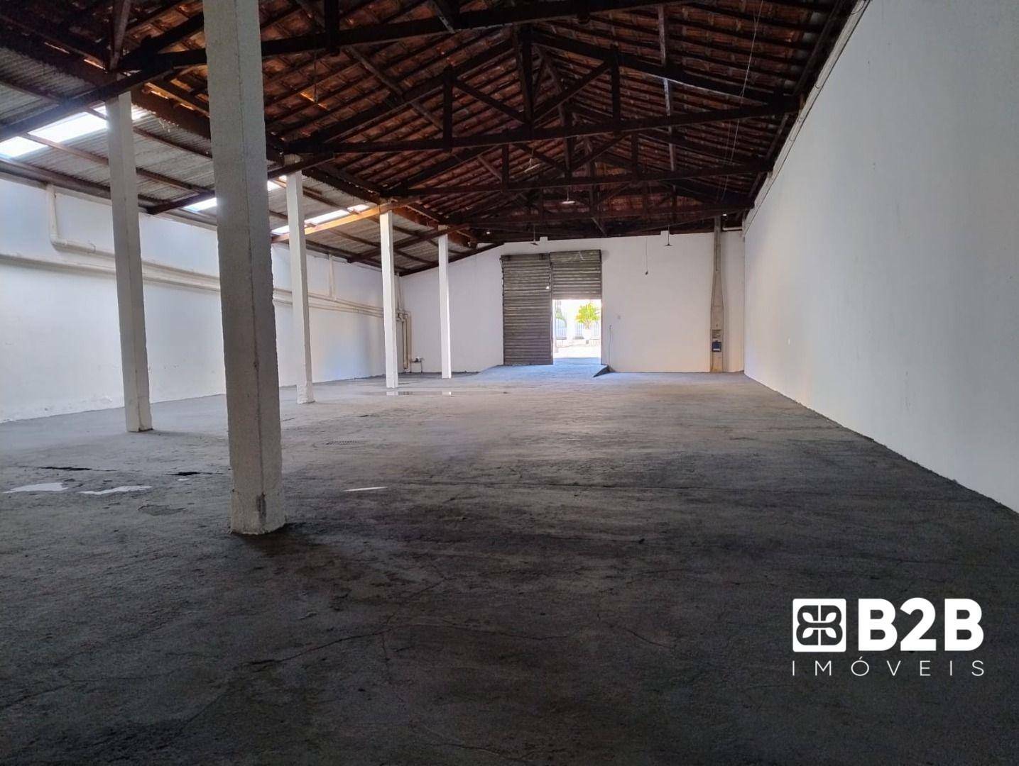 Depósito-Galpão, 242 m² - Foto 2