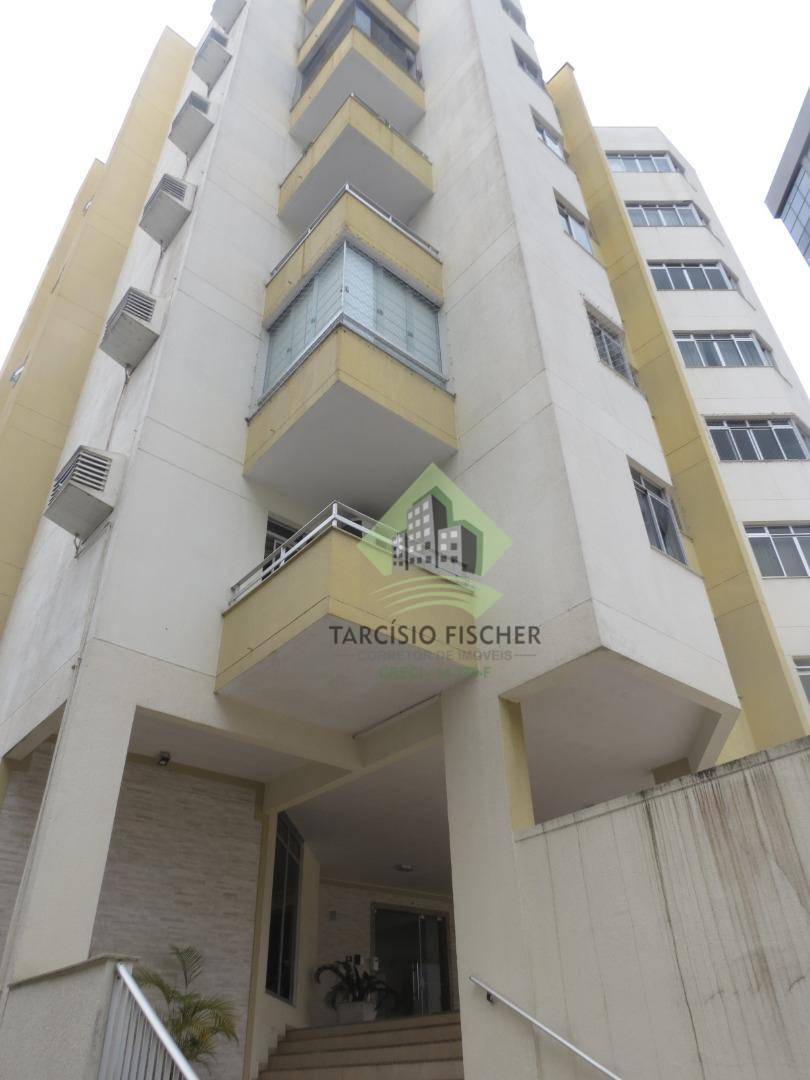 Apartamento à venda com 3 quartos, 1m² - Foto 1