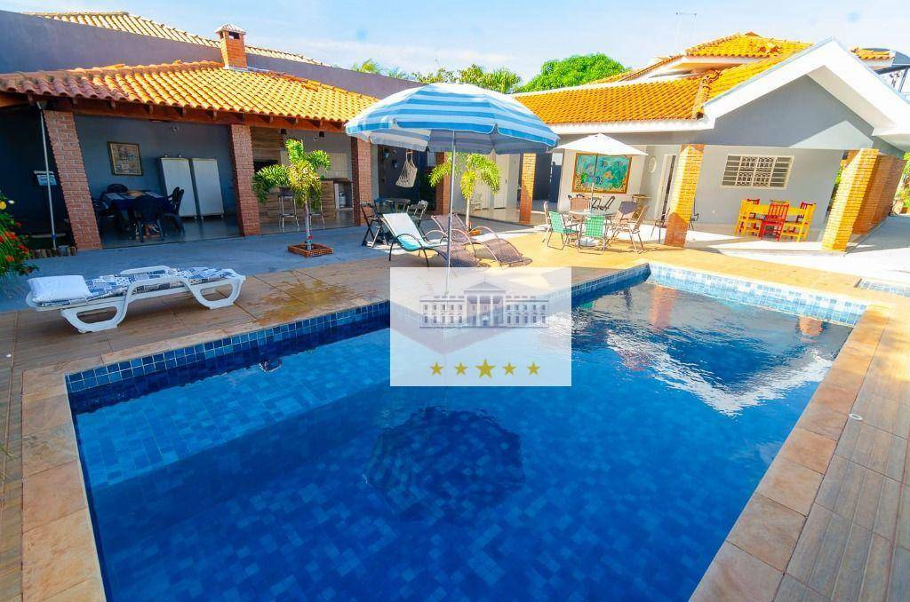 Chácara à venda com 3 quartos, 366m² - Foto 1
