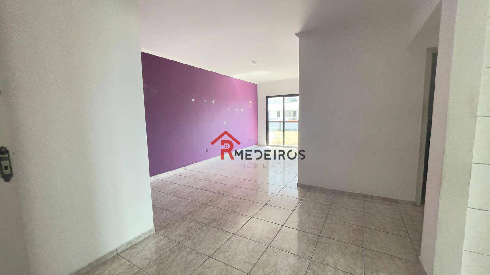 Apartamento à venda com 3 quartos, 105m² - Foto 2