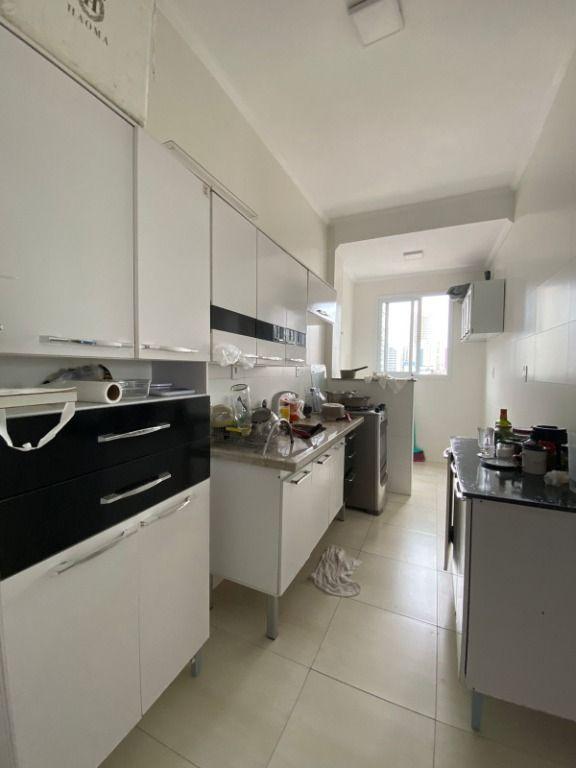 Apartamento à venda com 2 quartos, 65m² - Foto 13