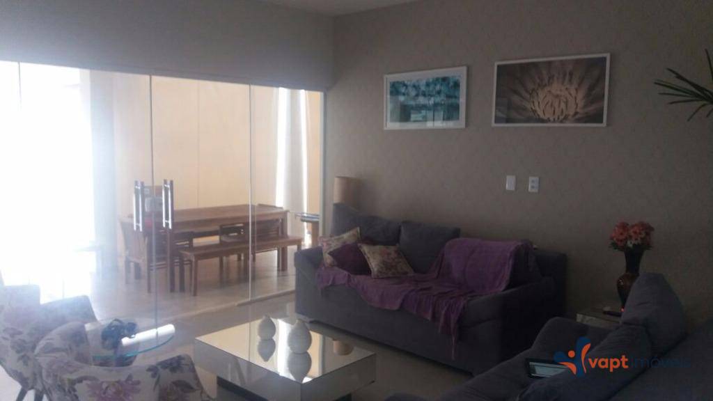 Sobrado à venda com 4 quartos, 248m² - Foto 2