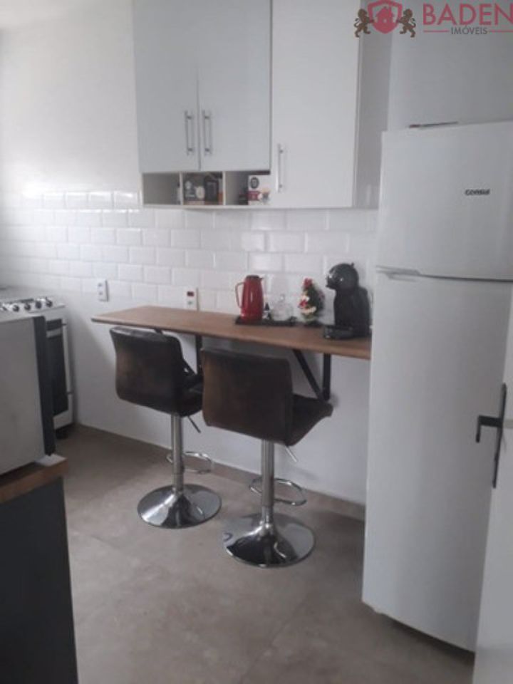 Apartamento à venda com 2 quartos, 68m² - Foto 4