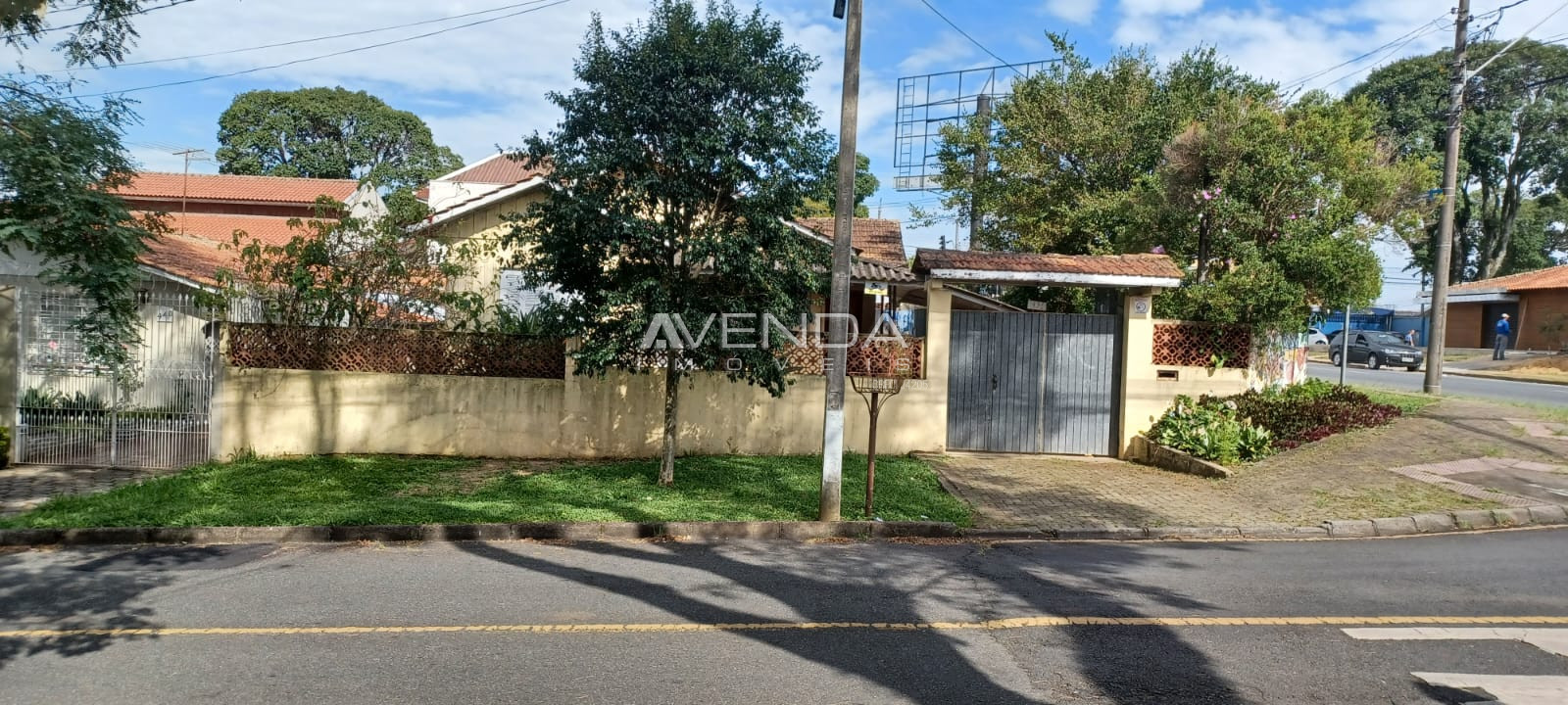 Terreno à venda com 1 quarto, 132m² - Foto 1