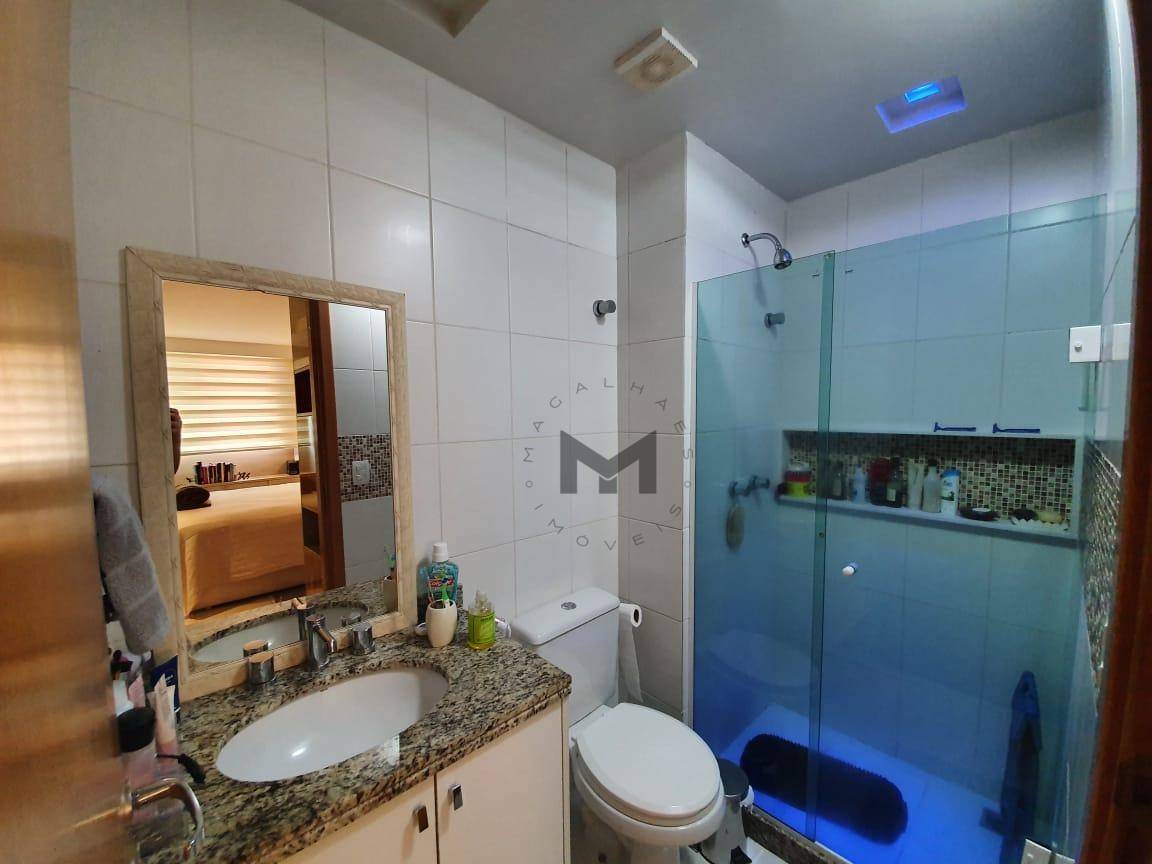 Apartamento à venda com 2 quartos, 75m² - Foto 12