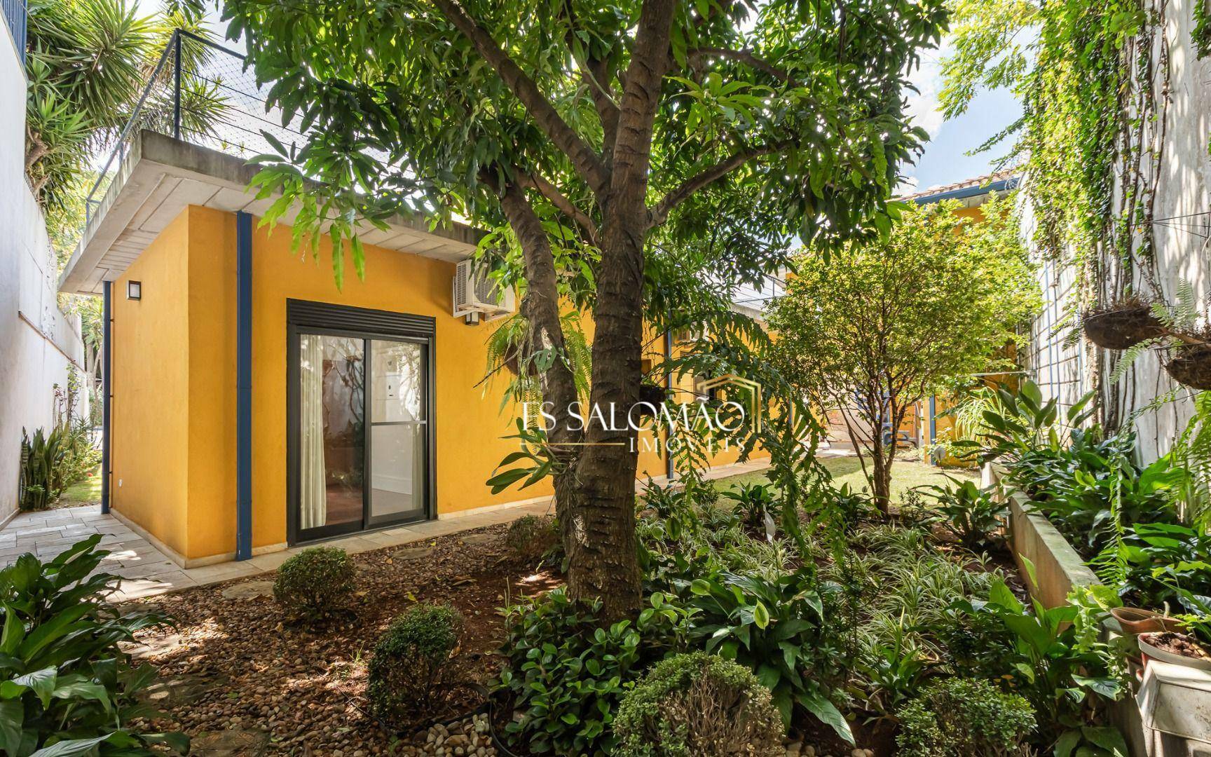 Casa à venda com 3 quartos, 329m² - Foto 1