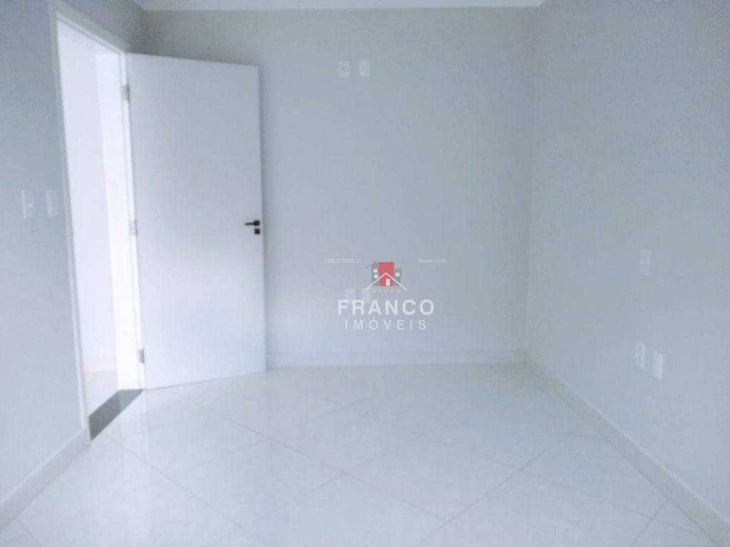 Casa para alugar com 3 quartos, 150m² - Foto 9