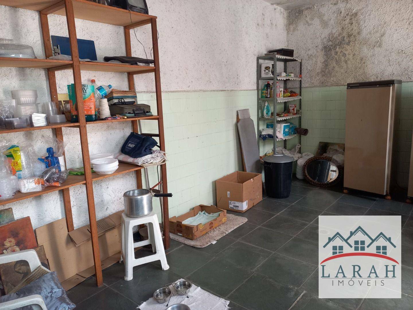 Casa à venda com 2 quartos, 250m² - Foto 18