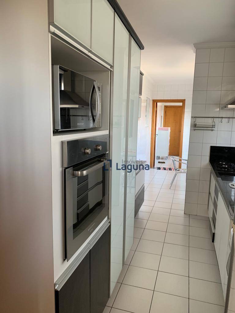 Apartamento à venda com 3 quartos, 130m² - Foto 8