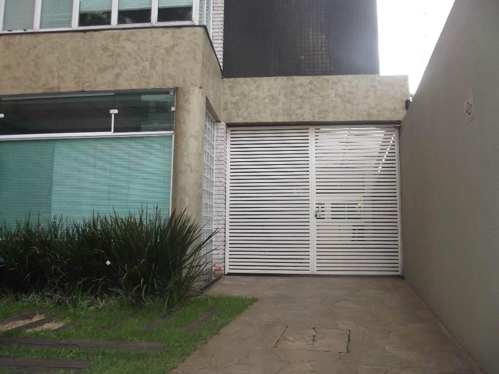 Prédio Inteiro à venda com 12 quartos, 600m² - Foto 1