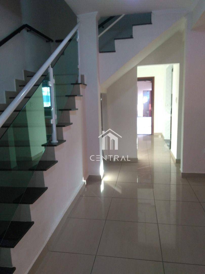Casa à venda com 3 quartos, 212m² - Foto 10