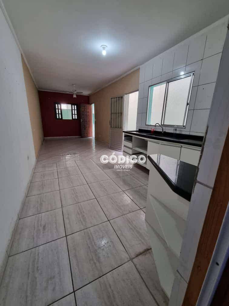 Casa para alugar com 2 quartos, 80m² - Foto 1