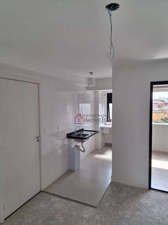 Apartamento à venda com 2 quartos, 40m² - Foto 7