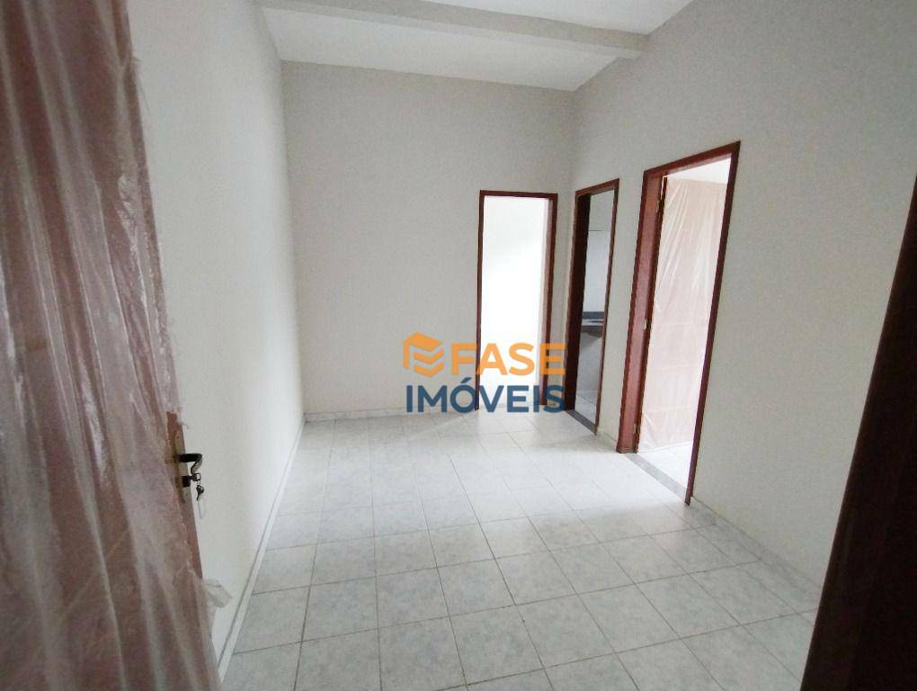 Apartamento à venda com 2 quartos, 66m² - Foto 1