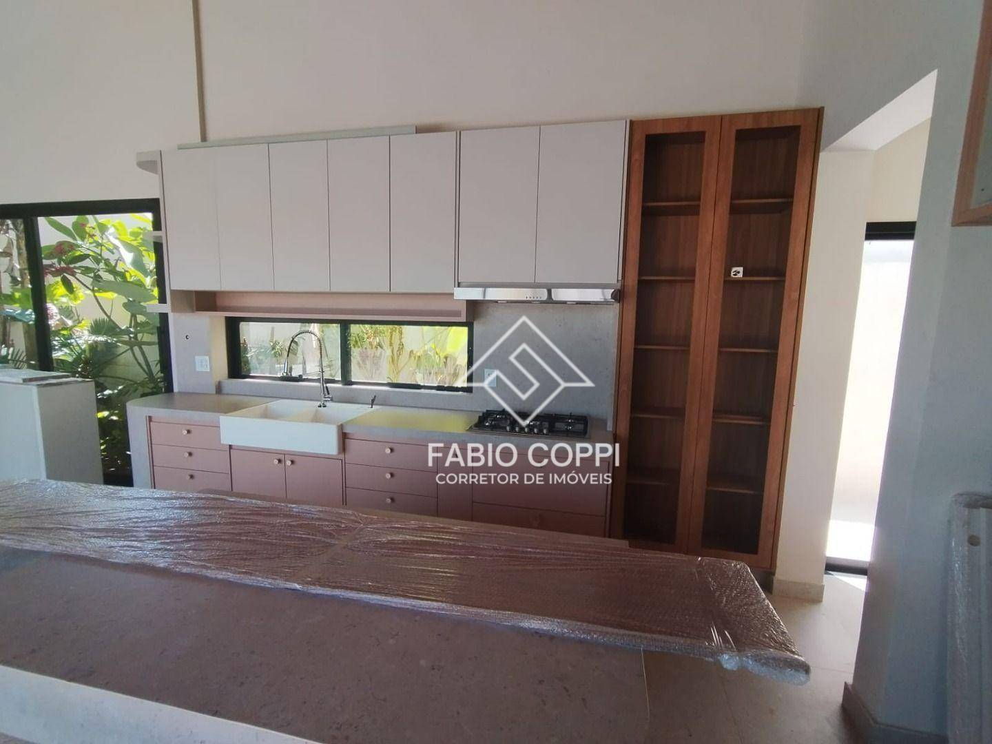 Casa de Condomínio à venda com 3 quartos, 215m² - Foto 3