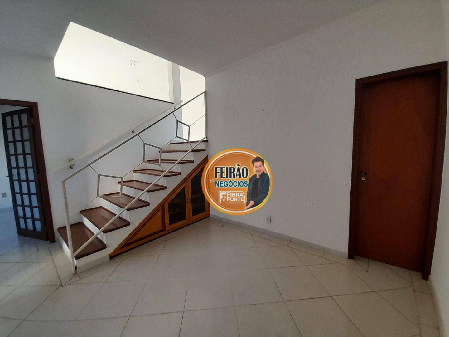 Casa de Condomínio à venda com 5 quartos, 290m² - Foto 9